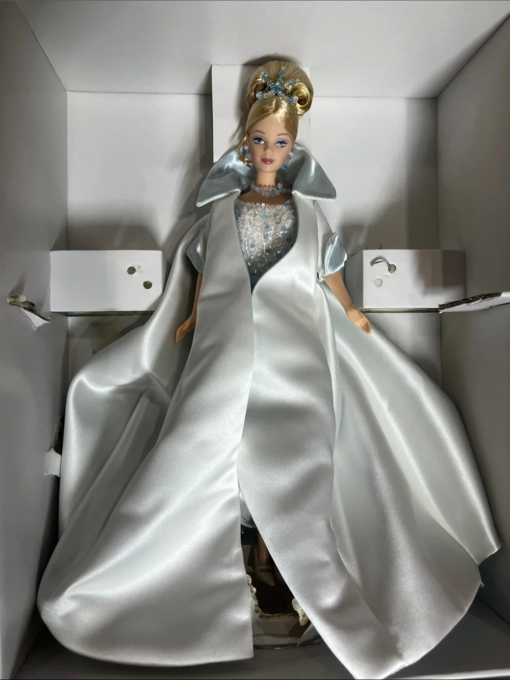 Mattel 1998 Crystal Jubilee Barbie Doll (#21923) Loose in box with stand